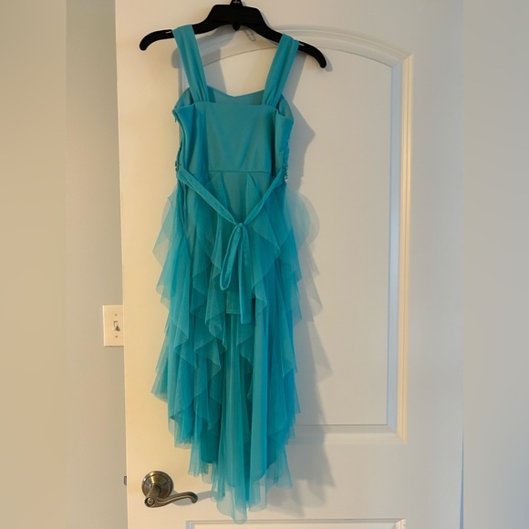 Girls formal dress - Picture 2 of 3